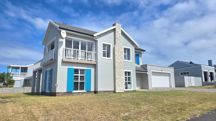 3 Bedroom Property for Sale in Franskraal Western Cape